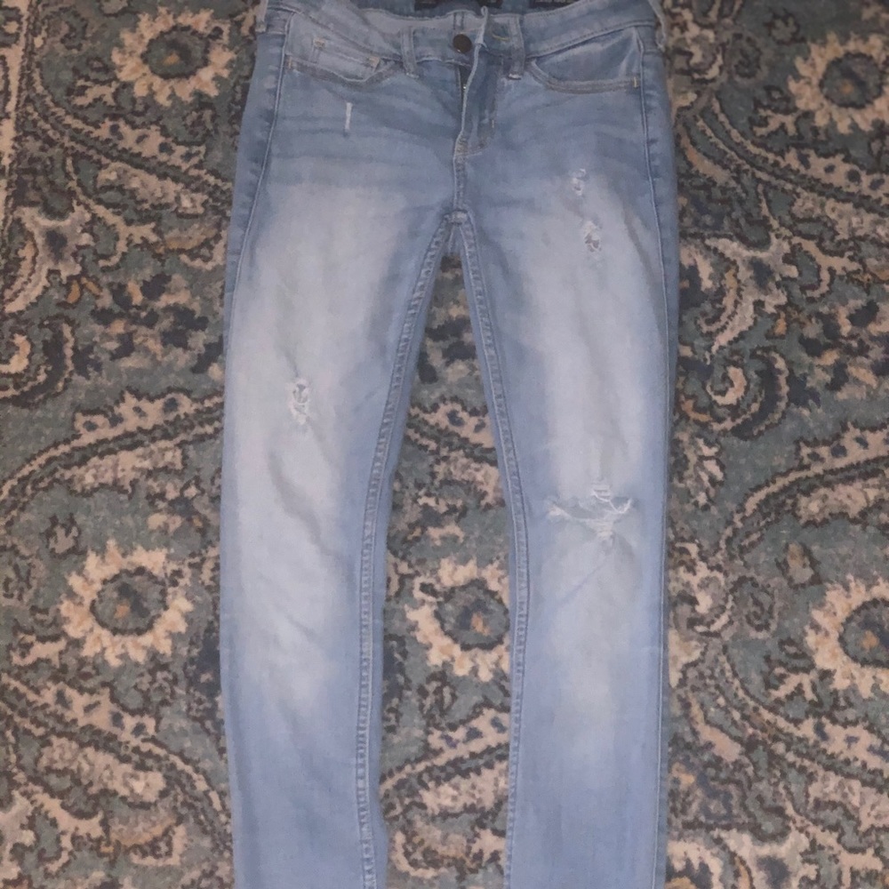 hollister distressed jeans